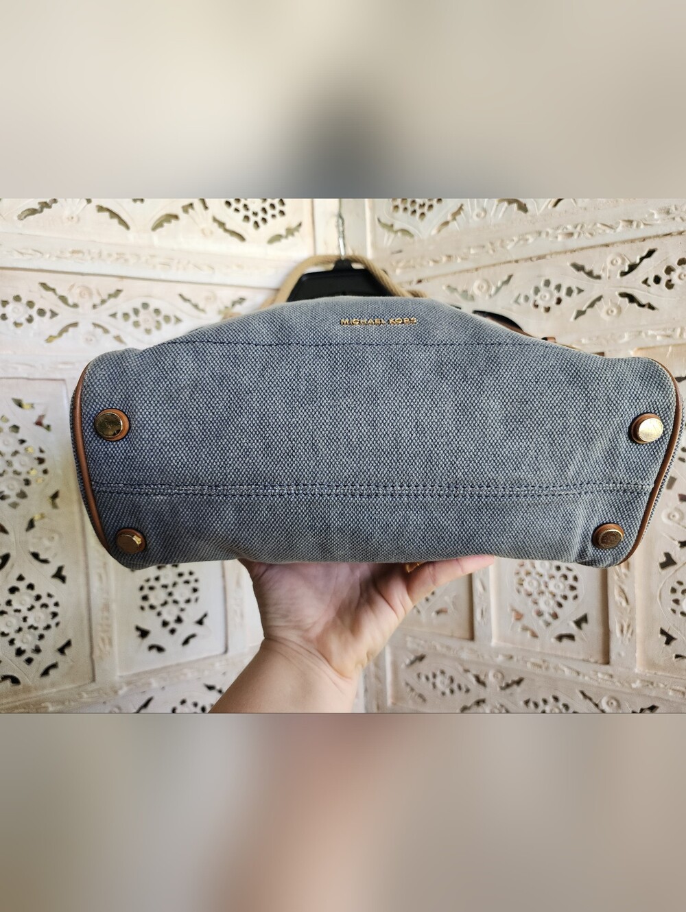 Michael Kors Isla Large Grab Bag- Blue Denim Canvas - Picture 5 of 11